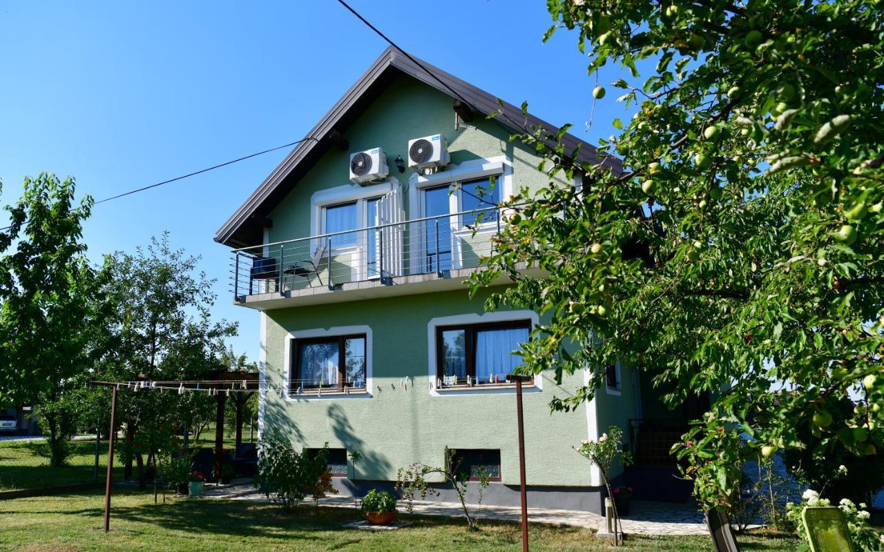 Guest House Jagoda Rakovica Eksteriør billede