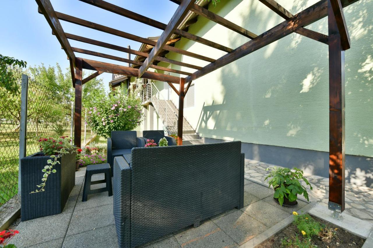 Guest House Jagoda Rakovica Eksteriør billede